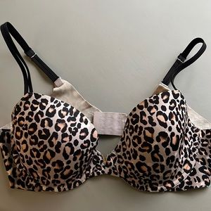 Victoria’s secret leopard print bra